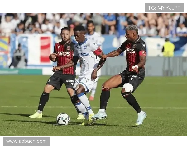 阿韦洛亚确认三中场首发出战赫罗纳