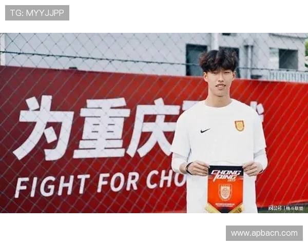 铜梁龙董事长：推动国足进步助力行业发展